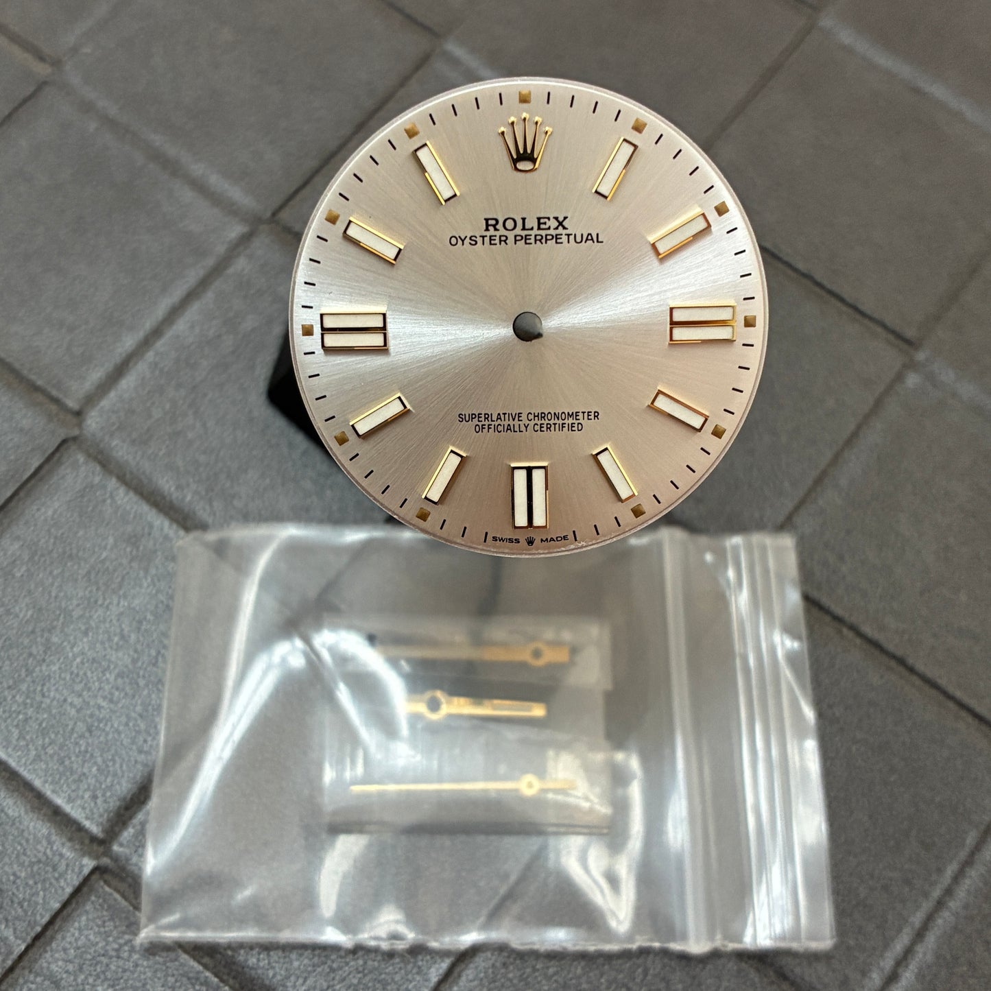 Authentic Silver Dial & Yellow Gold Hands for Oyster Perpetual 41mm (Reference 124300)